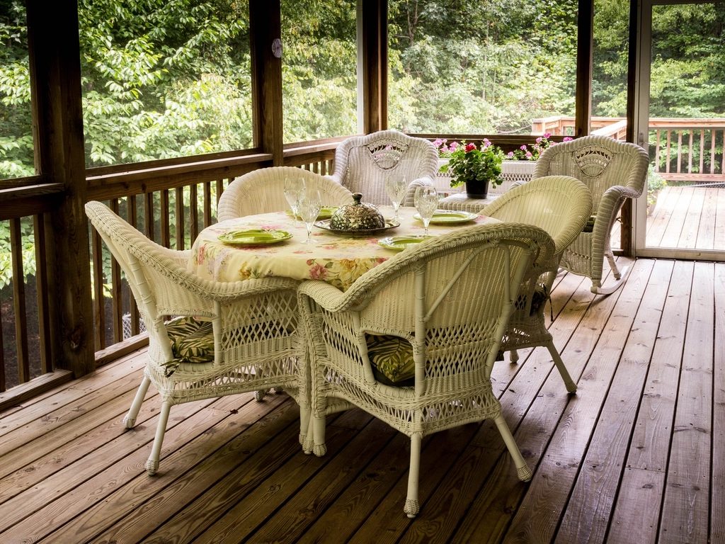 Backyard deck and patio rebuilt in Los Angeles