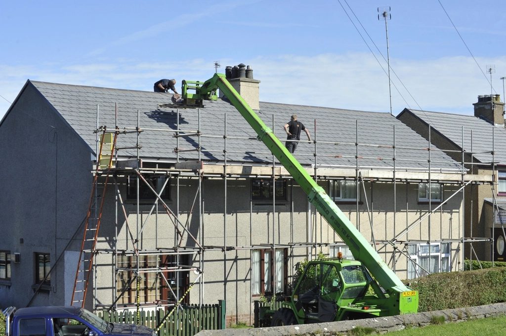Roof repair completed on a Los Angeles home